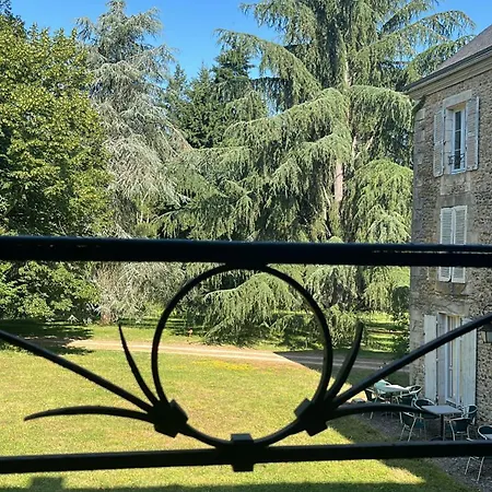 住宿加早餐酒店 Chateau De La Grange Celle-Levescault